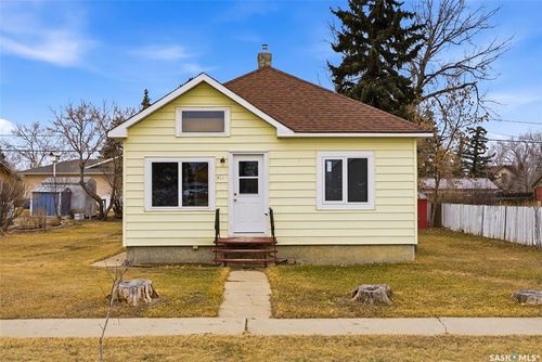 304 Main Street, Avonlea, SK, S0H0C0 | Card Image