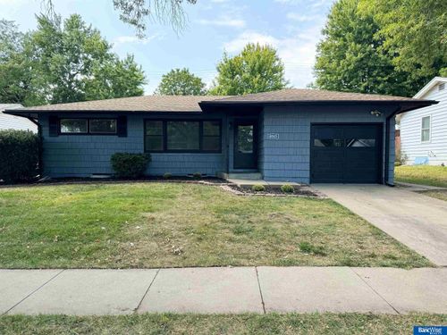 4043 S 17th St, Lincoln, NE, 68502-5440 | Card Image