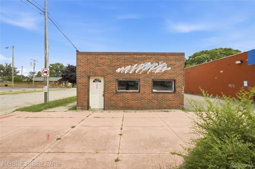 4809 S Beech Daly St, Dearborn Heights, MI, 48125-1508 | Card Image
