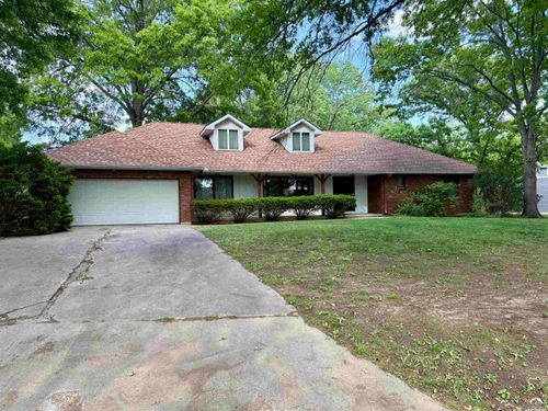 538 Lindley Dr, Lawrence, KS, 66049-4219 | Card Image