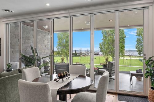 203-9570 Fifth St, Sidney, BC, V8L2W5 | Card Image
