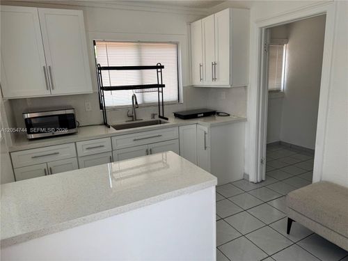 2-8240 Nw 181st Street, Hialeah, FL, 33015 | Card Image
