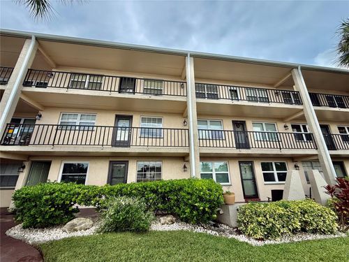 106-11700 Park Blvd, SEMINOLE, FL, 33772-5207 | Card Image