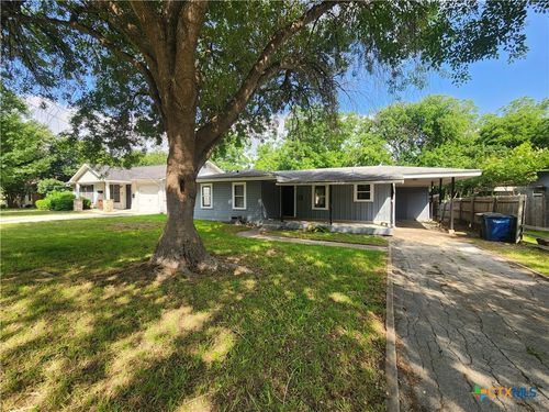 554 Lee St, New Braunfels, TX, 78130-5646 | Card Image
