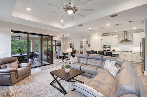 2076 Yellowfin Cir, NAPLES, FL, 34114-8304 | Card Image