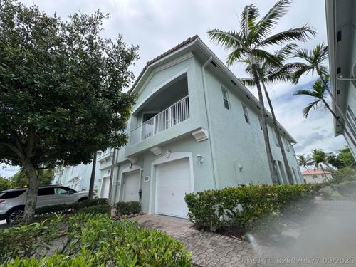 3069 Laurel Ridge Cir, Riviera Beach, FL, 33404-1838 | Card Image