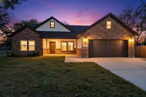 500 Ennis Scott St, Ferris, TX, 75125-1527 | Card Image