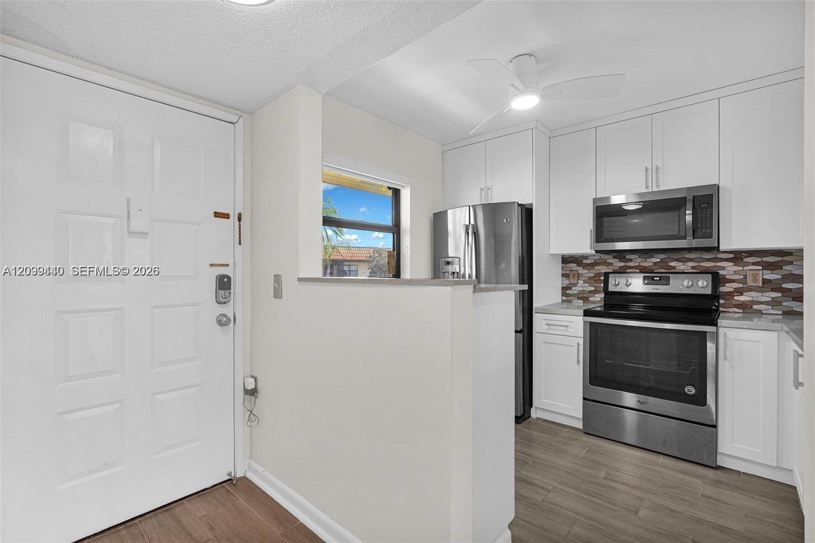 Residential Lease in Lake Worth 3
