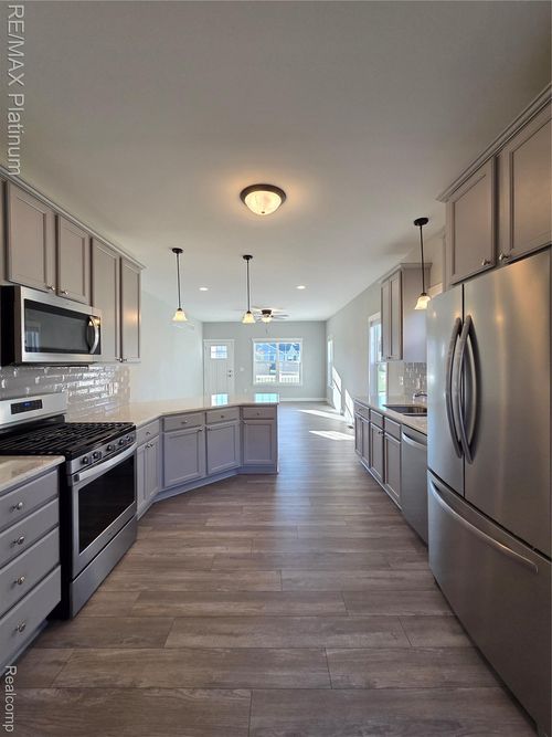 4513 Jacks Aly, Pinckney, MI, 48169-8059 | Card Image