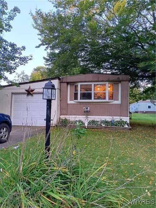 97 Bush Garden Street, Alden, NY, 14004 | Card Image