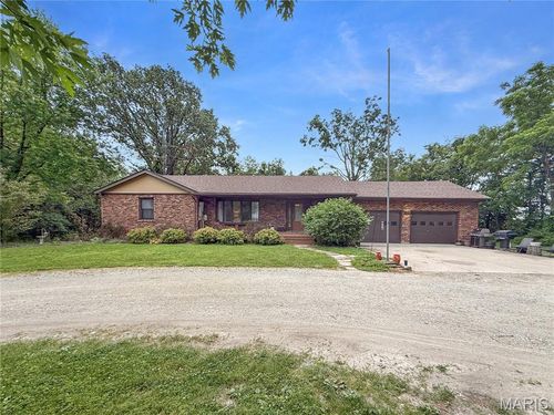 15541 Business Highway 61, Bowling Green, MO, 63334-2807 | Card Image