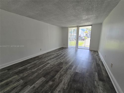 a112-484 Nw 165th Street Rd, Miami, FL, 33169-6461 | Card Image