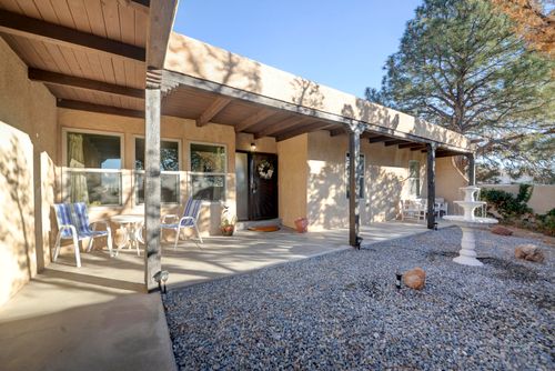 3900 Embudito Dr Ne, Albuquerque, NM, 87111-4372 | Card Image