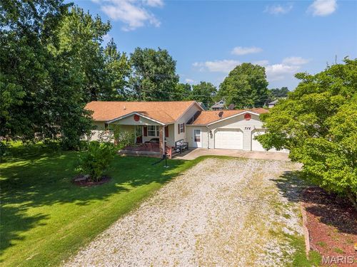 716 Springfield Rd, Gillespie, IL, 62033-1016 | Card Image