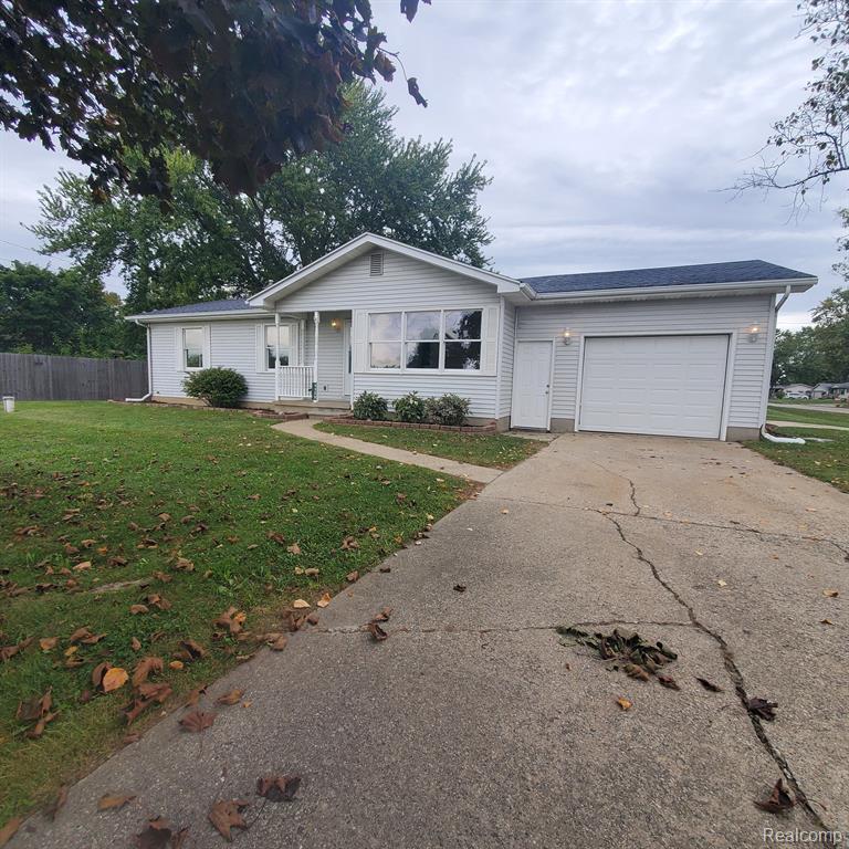 Hill Rd, Grand Blanc, MI 48439 #1