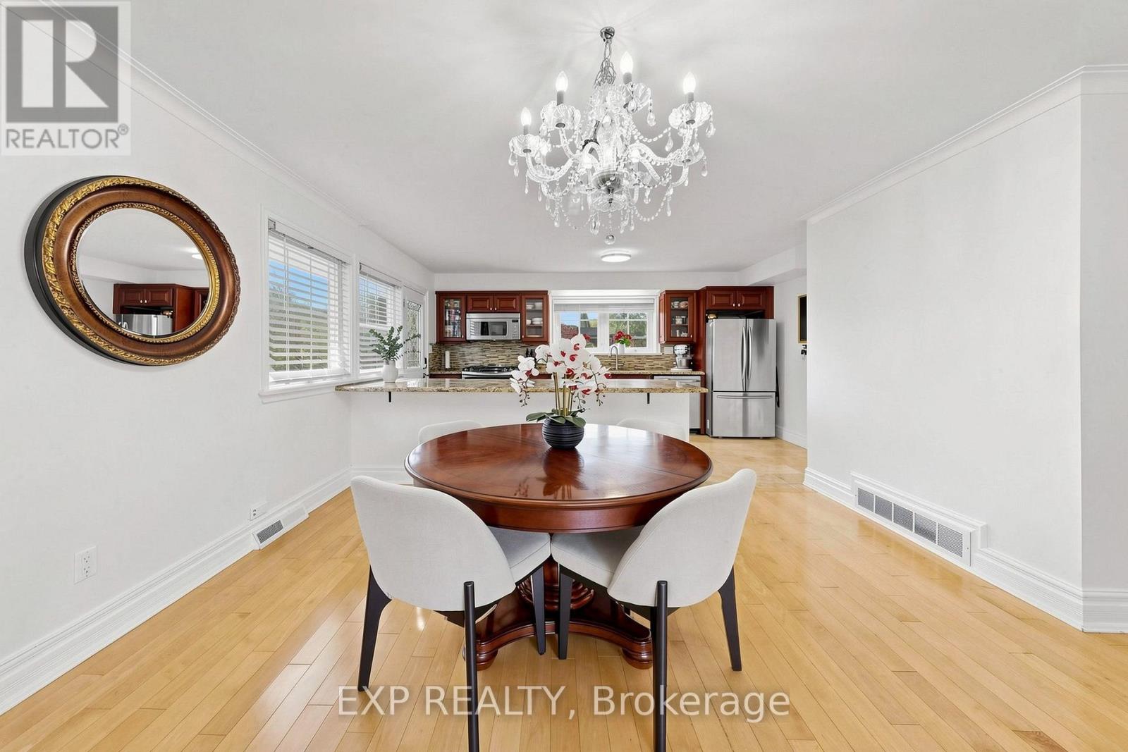 Residential in Toronto (Downsview-Roding-CFB) 4