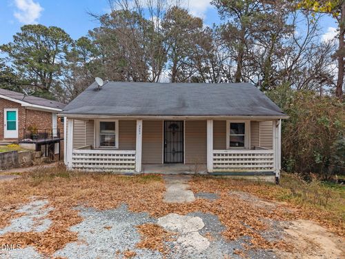 2209 Concord St, Durham, NC, 27707-3209 | Card Image