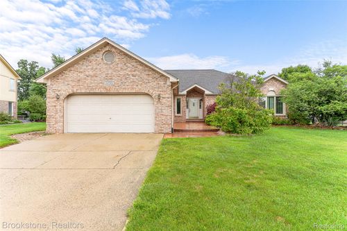 53725 Arabian Trl, Macomb, MI, 48042-5774 | Card Image
