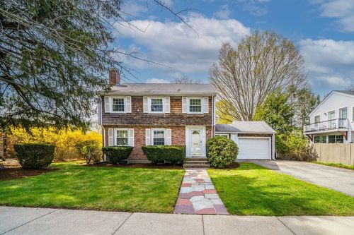 12 Fessenden St, Newton, MA, 02460 | Card Image
