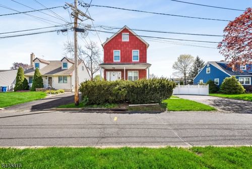 133 S 20th Ave, Manville, NJ, 08835-1639 | Card Image