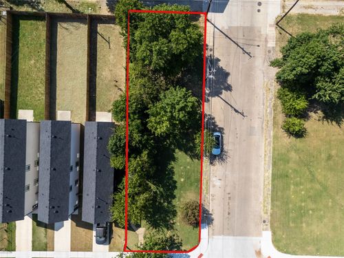 3015 Myrtle St, Dallas, TX, 75215-2929 | Card Image