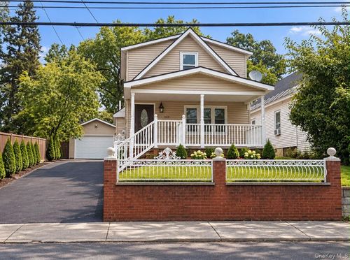 2423 Albany Street, Schenectady, NY, 12304 | Card Image
