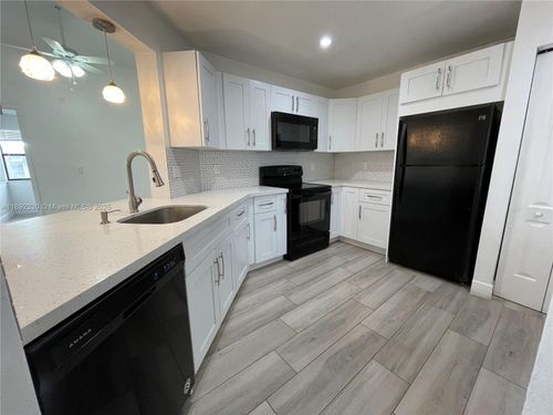 1042e-1042 Adams Ave, Homestead, FL, 33034-3693 | Card Image