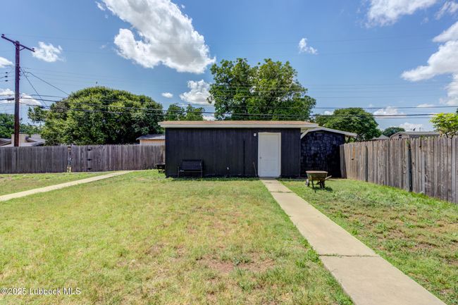 2803 W 18 Th St, House other with 3 bedrooms, 2 bathrooms and null parking in Plainview TX | Image 30
