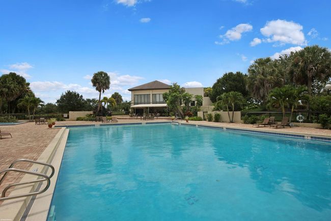 9445 E Fairway Ter, House other with 3 bedrooms, 3 bathrooms and null parking in West Palm Beach FL | Image 49