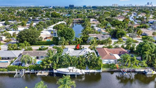 2920 Ne 52nd St, Fort Lauderdale, FL, 33308-3403 | Card Image