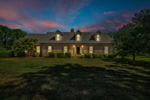 604 Maynard Ln, Columbia, TN, 38401-8900 | Card Image