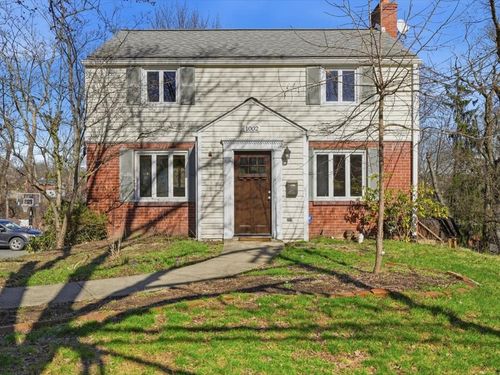 1002 S Greenlawn Dr, Mt. Lebanon, PA, 15216 | Card Image