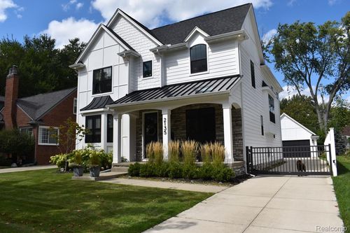 2135 Manchester Rd, Birmingham, MI, 48009-5892 | Card Image