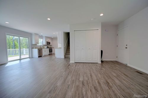 000 Wisconsin Rd, Troy, MI, 48083 | Card Image