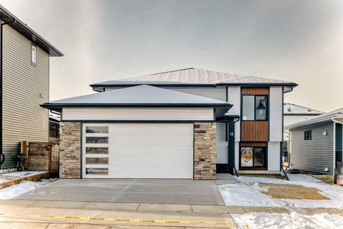 18 Tagish Ave, Red Deer, AB, T4P0Y6 | Card Image