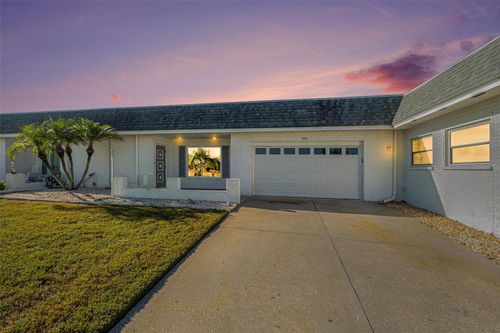 382 Club Manor Dr, SUN CITY CENTER, FL, 33573-5866 | Card Image