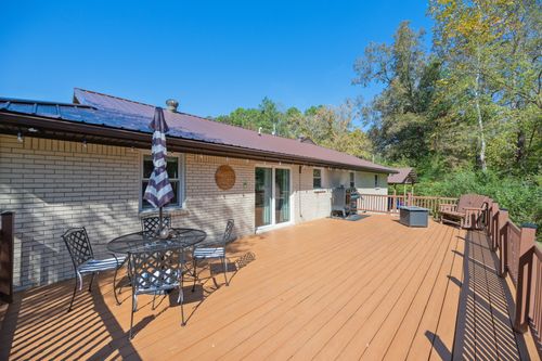 387 Dogwood Dr, Decaturville, TN, 38329-8018 | Card Image