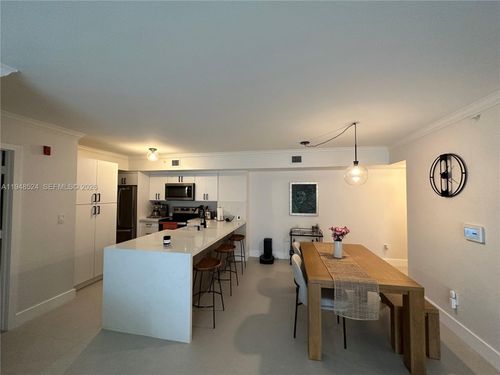 apt-122-2640 S University Dr, Davie, FL, 33328-1475 | Card Image