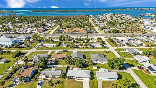 2810 9th St, Grove City, FL, 34224-5552 | Card Image