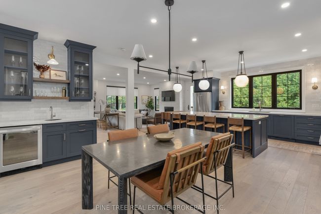 271 Codrington St, House other with 4 bedrooms, 5 bathrooms and 2 parking in Barrie ON | Image 11