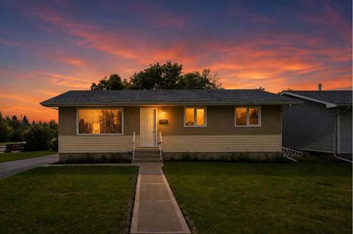 2 Mitchell Ave, Red Deer, AB, T4N0L1 | Card Image