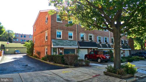 815 N 29th St, PHILADELPHIA, PA, 19130-1101 | Card Image