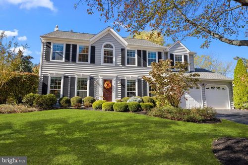 9 Tulip Dr, NEWTOWN, PA, 18940-9266 | Card Image