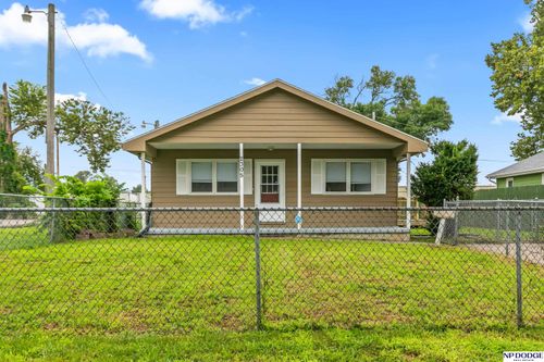2305 Fowler Ave, Omaha, NE, 68110-1565 | Card Image