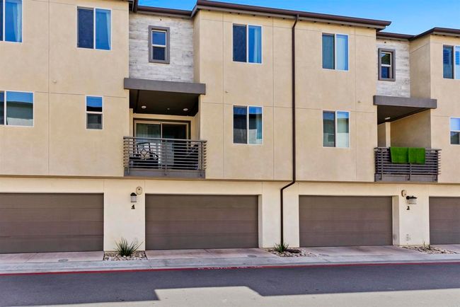 UNIT-4 - 1840 Mint Ter, Condo with 3 bedrooms, 4 bathrooms and 2 parking in Chula Vista CA | Image 40