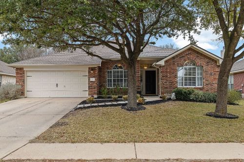 131 Chandler Pointe Loop, Round Rock, TX, 78665-2842 | Card Image