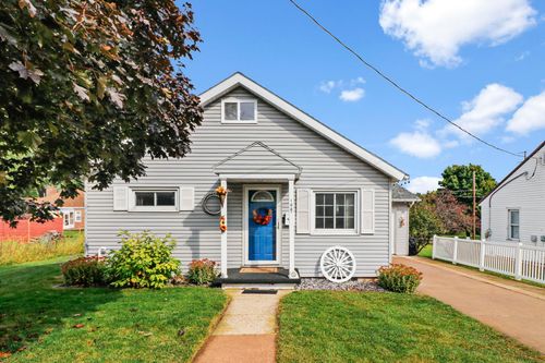 106 W Pine Street, Dodgeville, WI, 53533-1144 | Card Image