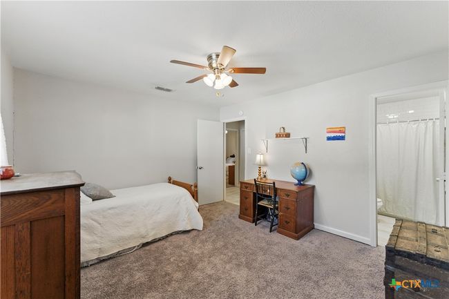 226 Gruene Rd, House other with 3 bedrooms, 2 bathrooms and null parking in New Braunfels TX | Image 5
