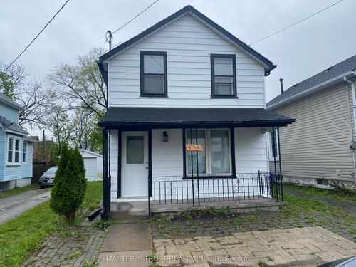 4744 Park St, Niagara Falls, ON, L2E2R1 | Card Image
