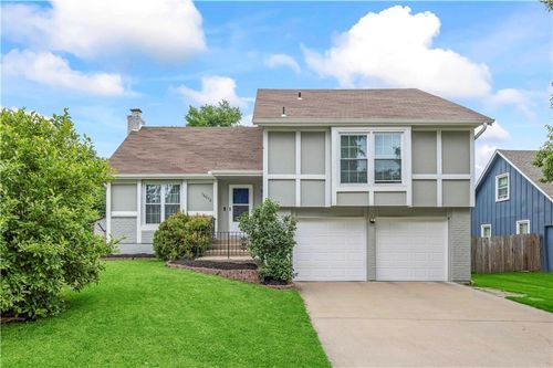 16010 W 154th Ter, Olathe, KS, 66062-3112 | Card Image